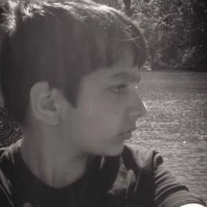 Meet your Posher, Eli